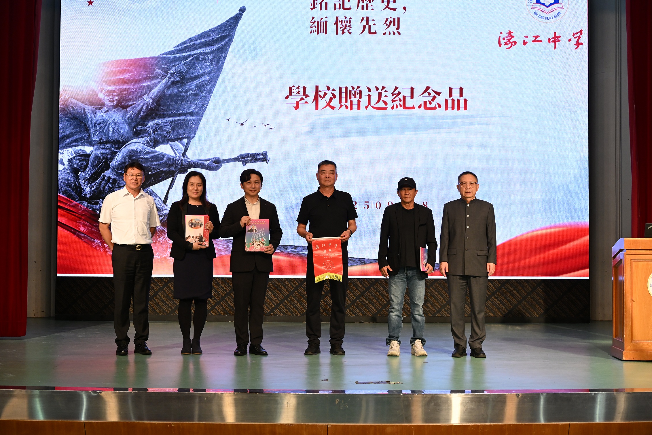 1759110351346775.jpg 1759110351346775.jpg