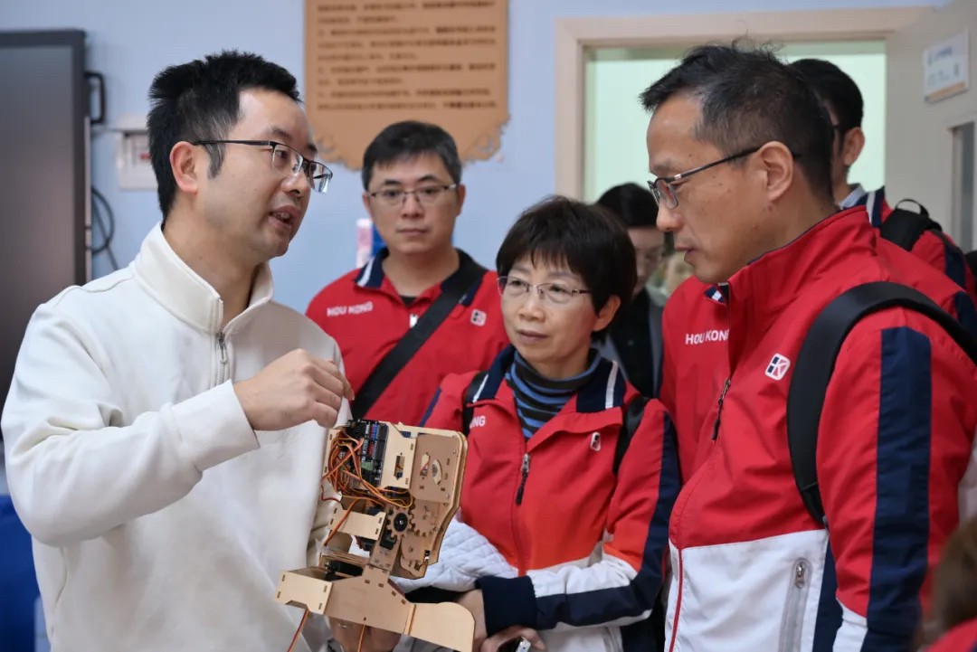 1763958368852656.jpg 1763958368852656.jpg