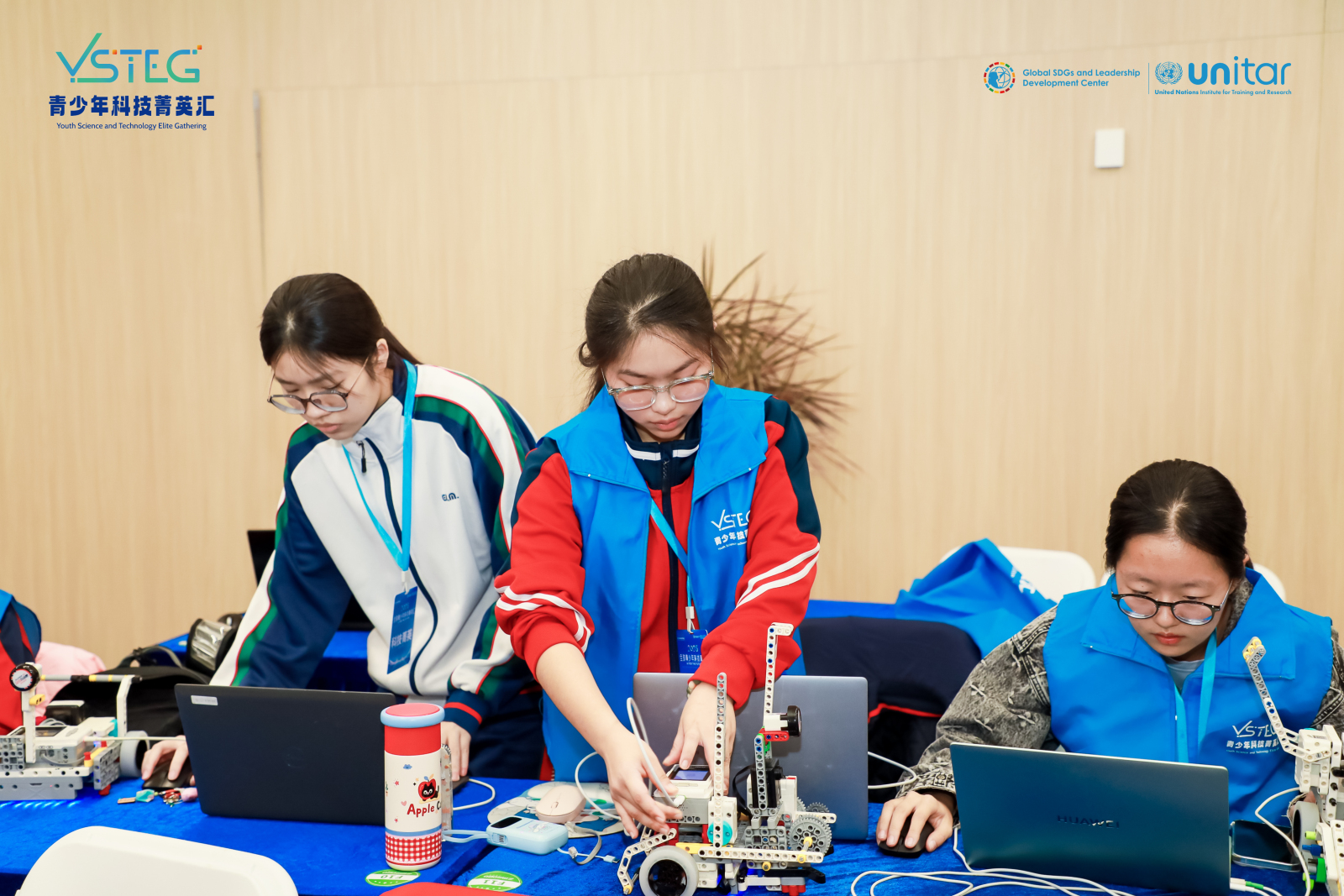 1764556958709831.jpg 1764556958709831.jpg