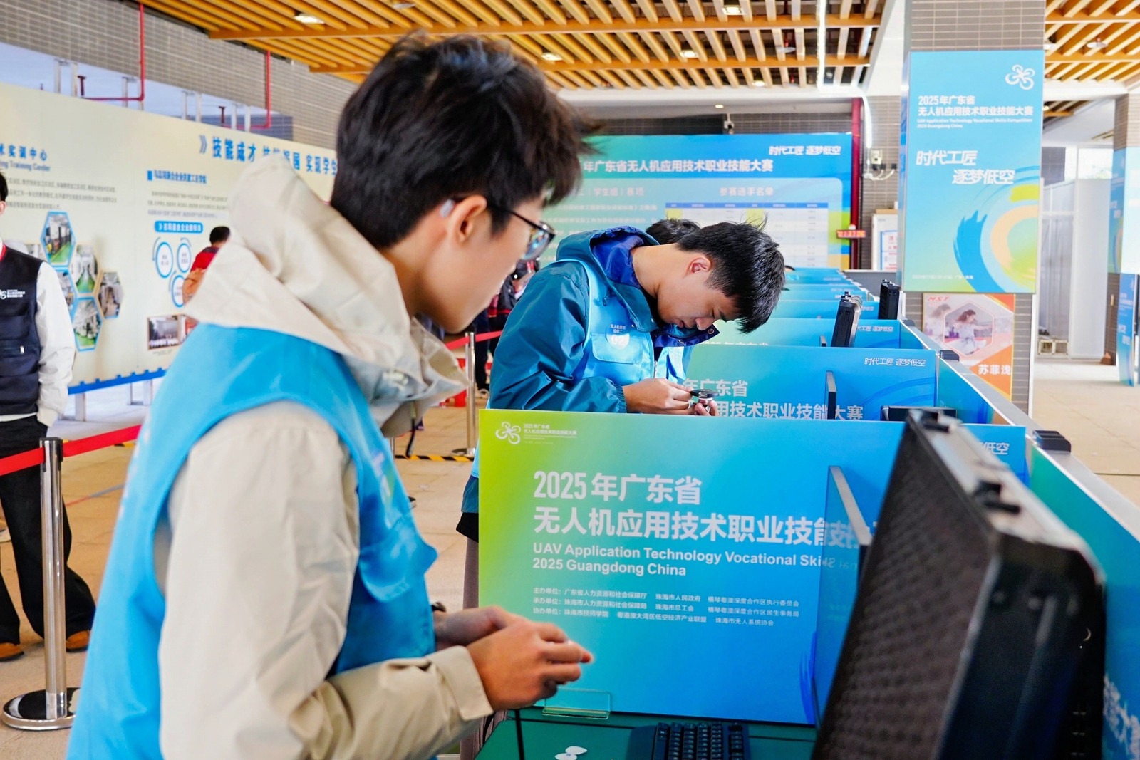 1764557162800927.jpg 1764557162800927.jpg