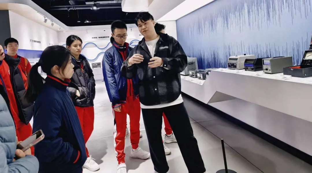 1765165068744241.jpg 1765165068744241.jpg