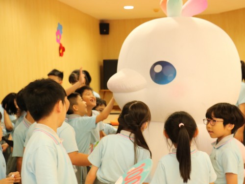 Students Dive into the Excitement of the 15th National Games