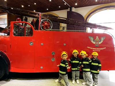 K2 visits the Fire Station