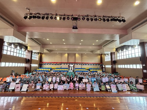 濠江英才初一年级舉辦“Unusual Job Fair” 學生走進小眾職業拓展生涯視野