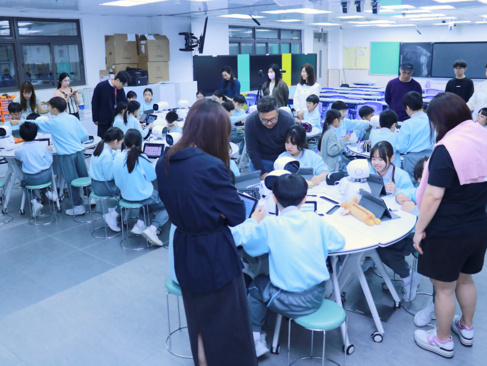 家校同心築橋樑，智慧課堂展風采 ——濠江英才小學家長進課堂活動圓滿開展